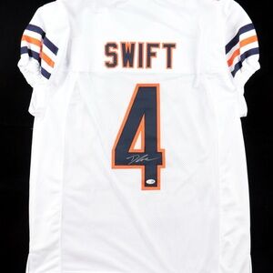 D'Andre Swift Signed Jersey (JSA)